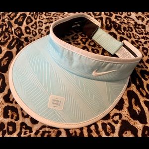 Nike AeroBill Visor women’s Golf